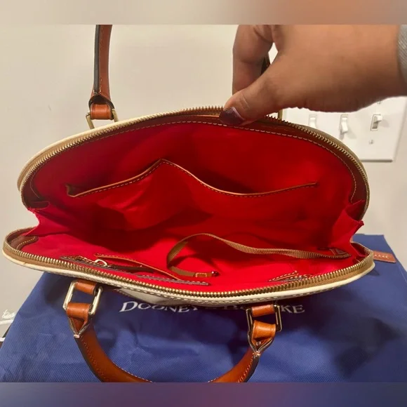 🌟Authentic Dooney & Bourke Pebble Grain Zip Zip Satchel 🌟 - Picture 8 of 11